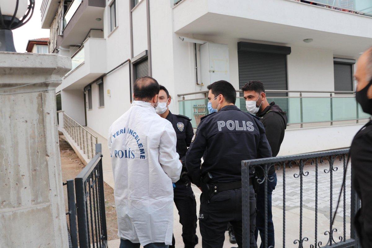 Denizli'de tartıştığı annesini bacaklarından vurdu