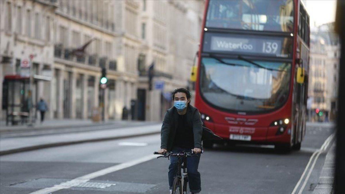 Manchester’da koronavirüs önlemleri: Barlar kapanıyor