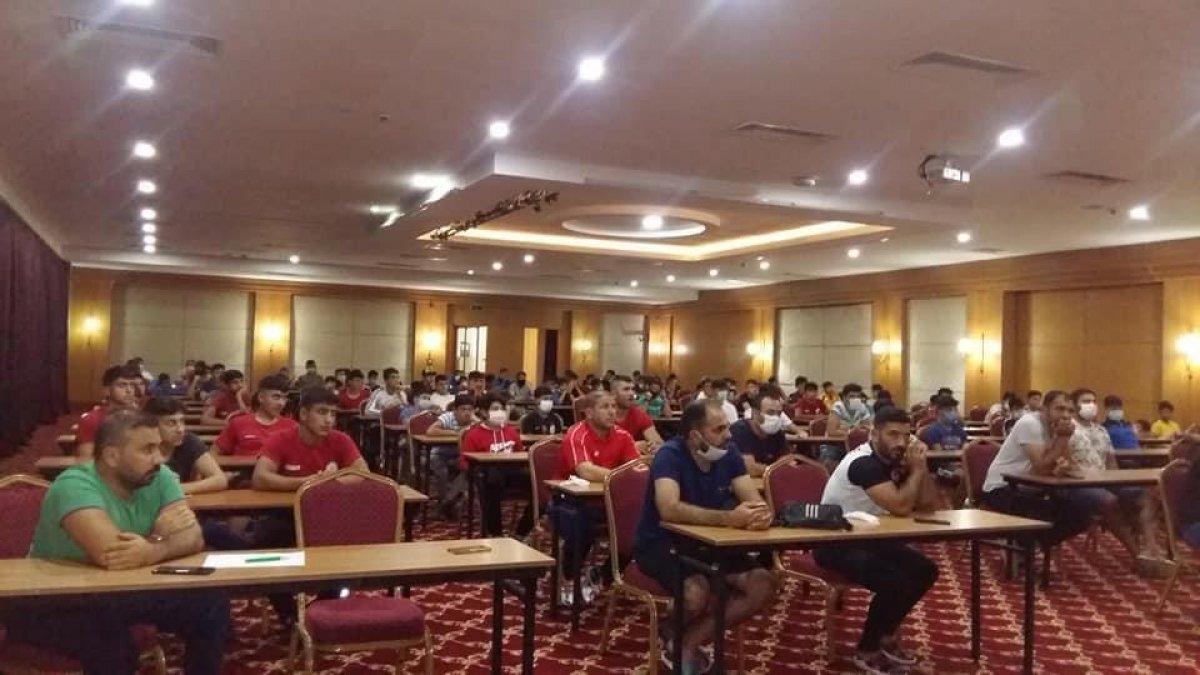 Güneydoğu'da güreşin gelişmesi için 300 sporcuyla gelişim kampı