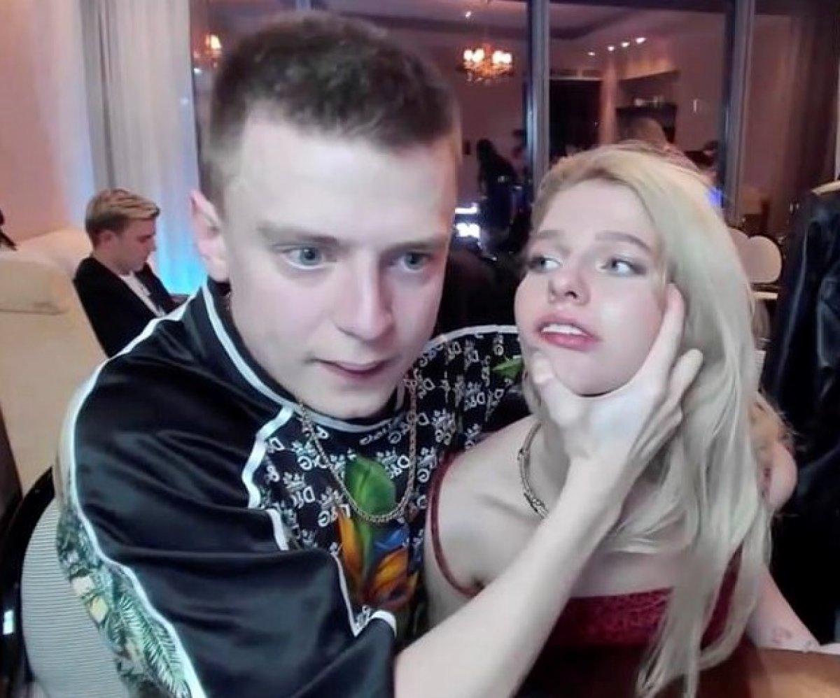 Rus kadına canlı yayında şiddet