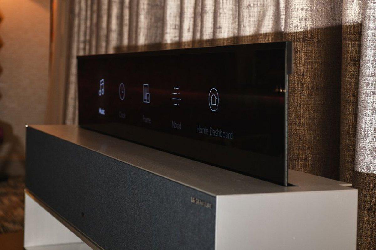 LG Signature OLED R TV