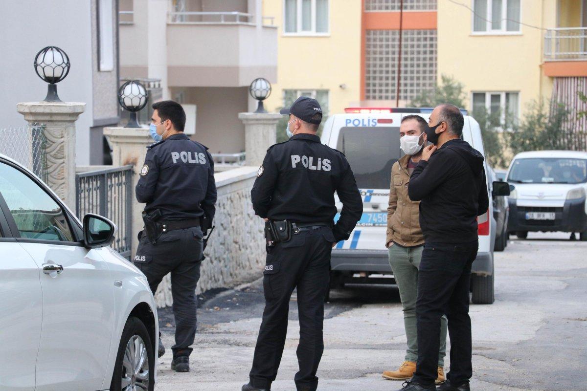 Denizli'de tartıştığı annesini bacaklarından vurdu