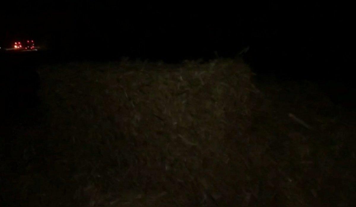 Şanlıurfa’da yola düşen saman balyaları faciaya neden oluyordu