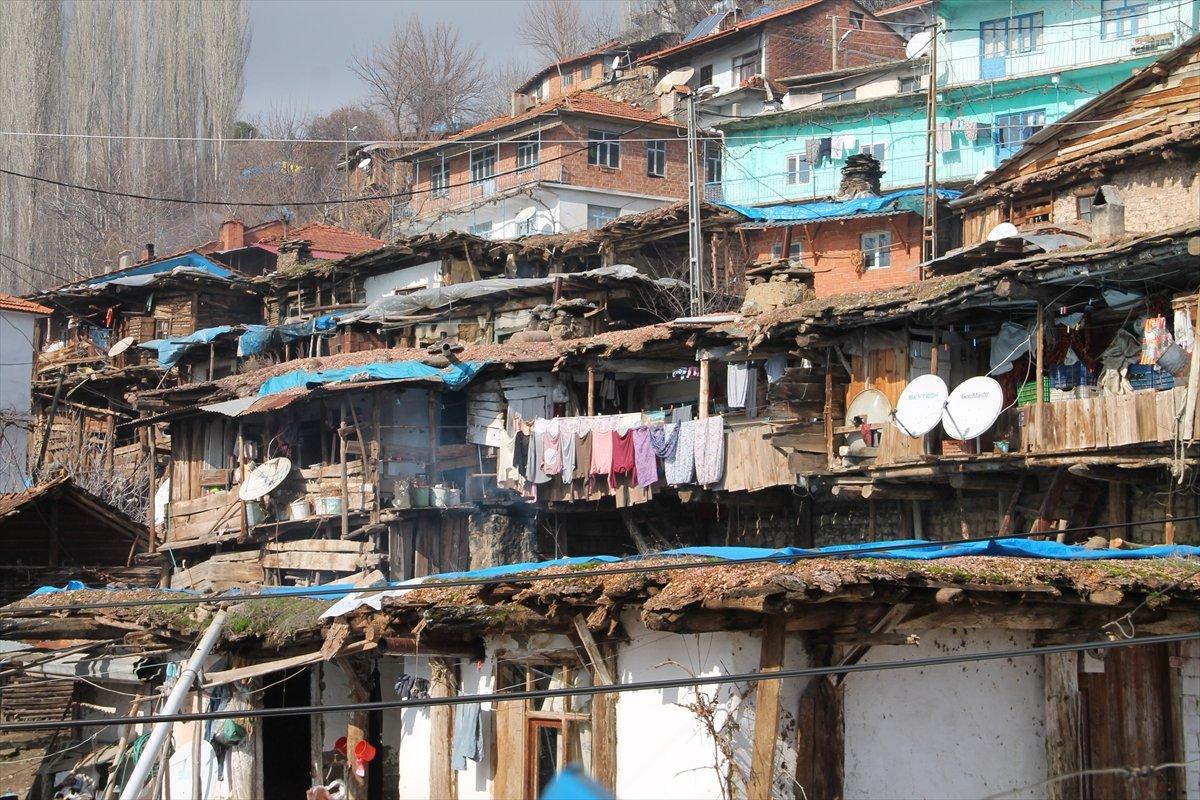 Manisa'da 300 yıllık evler, fotoğrafçıların ilgi odağı oldu