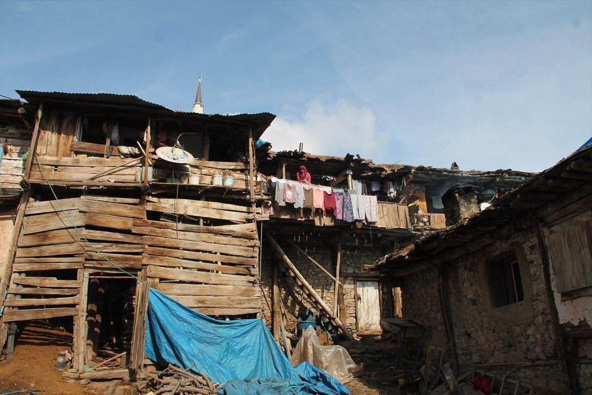 Manisa'da 300 yıllık evler, fotoğrafçıların ilgi odağı oldu