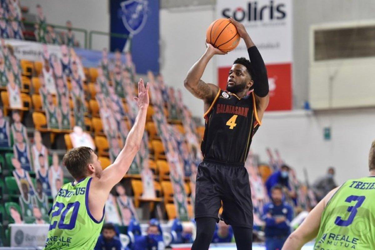 Galatasaray Şampiyonlar Ligi'nde Dinamo Sassari'ye yenildi