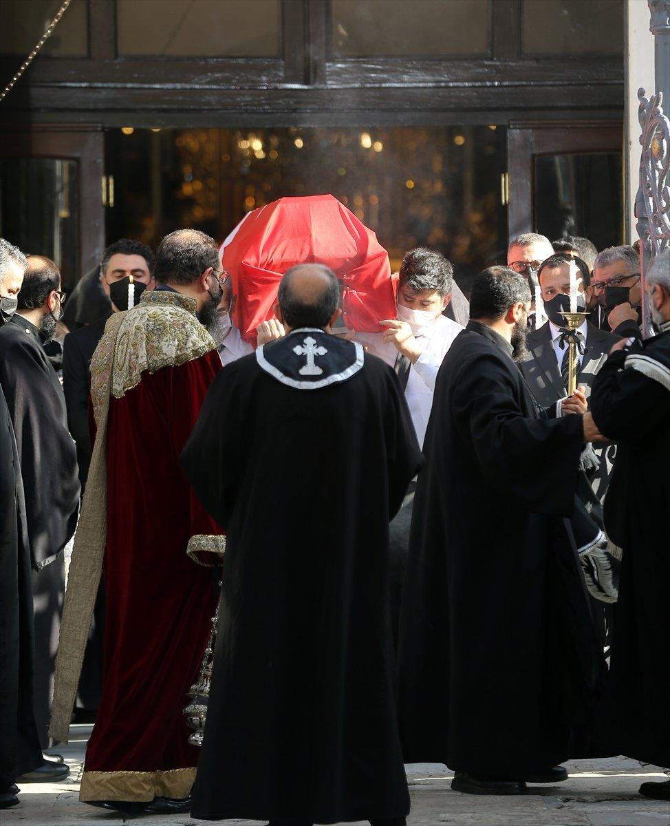 AK Parti İstanbul Milletvekili Markar Esayan için Ermeni Patrikanesi'nde cenaze töreni düzenlendi