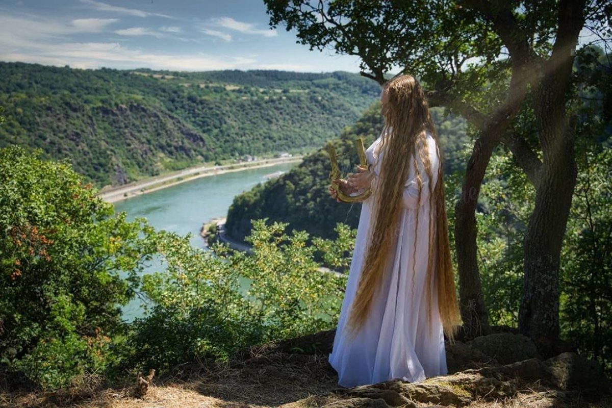 Alman Rapunzel, 16 yaşından beri saçını kesmiyor