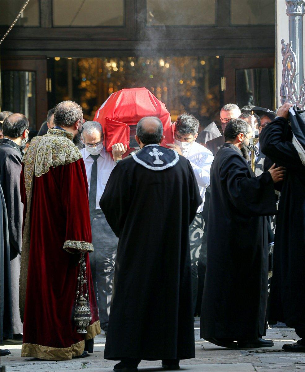 AK Parti İstanbul Milletvekili Markar Esayan için Ermeni Patrikanesi'nde cenaze töreni düzenlendi