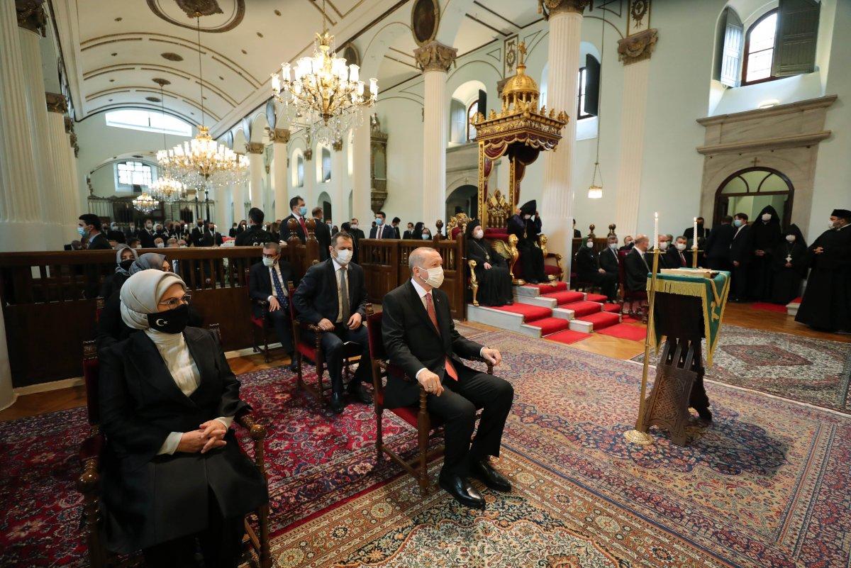 AK Parti İstanbul Milletvekili Markar Esayan için Ermeni Patrikanesi'nde cenaze töreni düzenlendi