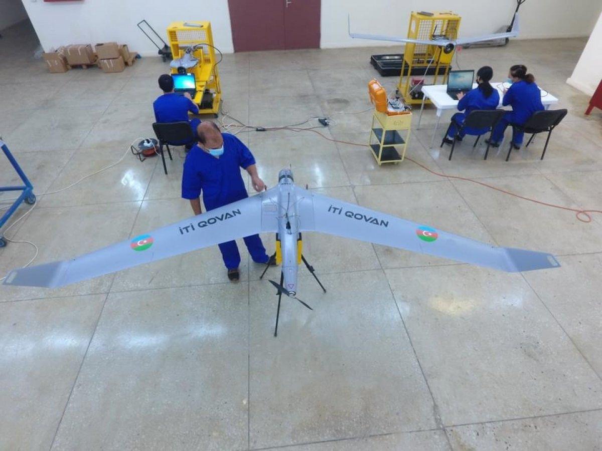 Azerbaycan, yerli kamikaze İHA'sına 'İti Kovan' adını verdi