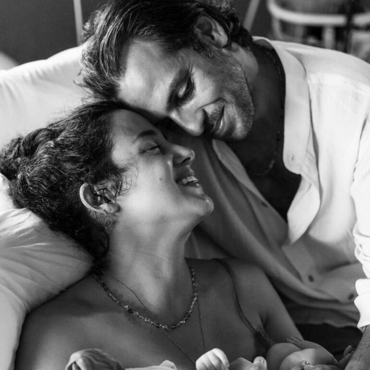 Erkan Kolçak Köstendil oğlu ile fotoğrafını paylaştı