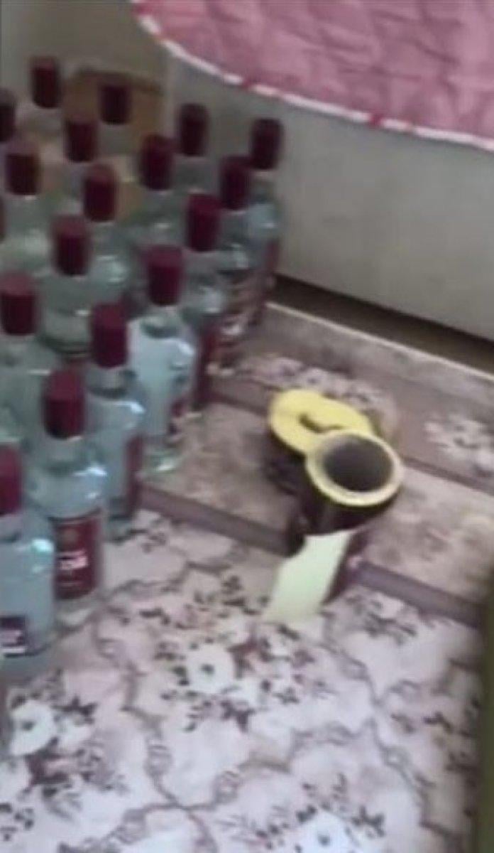 Aydın'da villayı, sahte içki imalathanesine çevirdiler