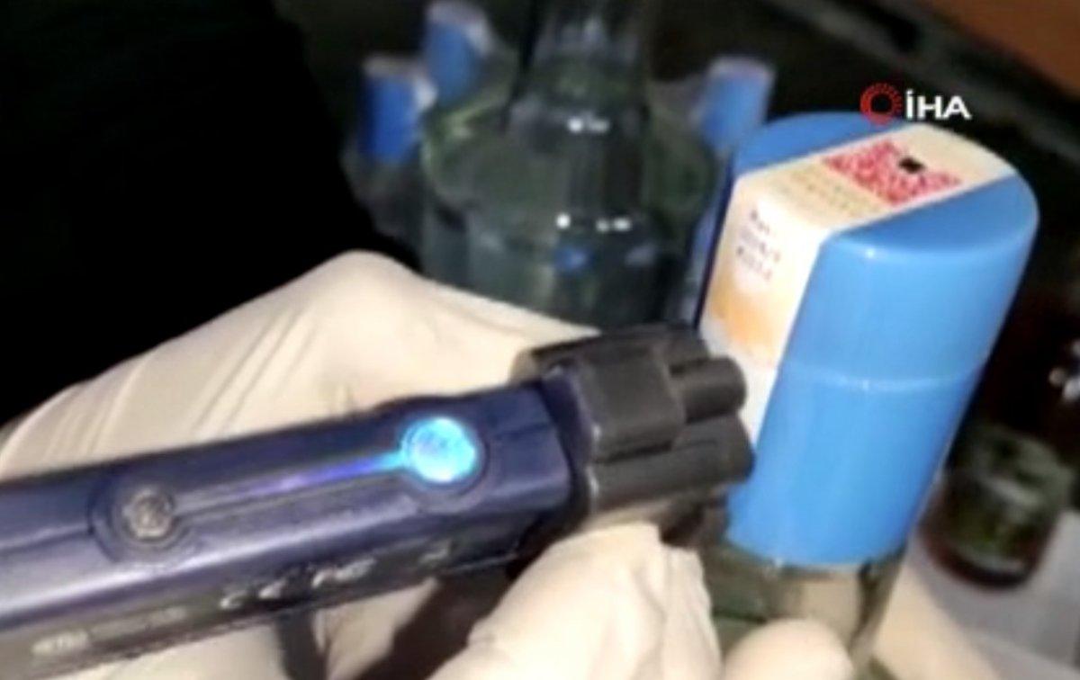 Arnavutköy’de 2,5 ton sahte rakı ele geçirildi