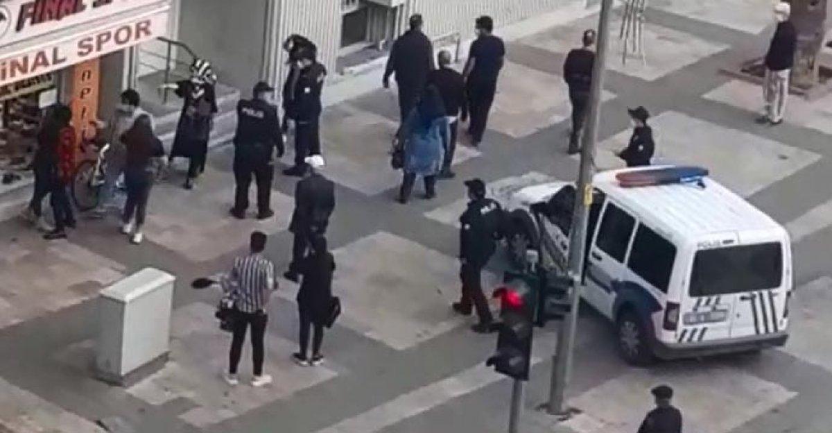 Denizli'de 3 kızın erkek kavgası