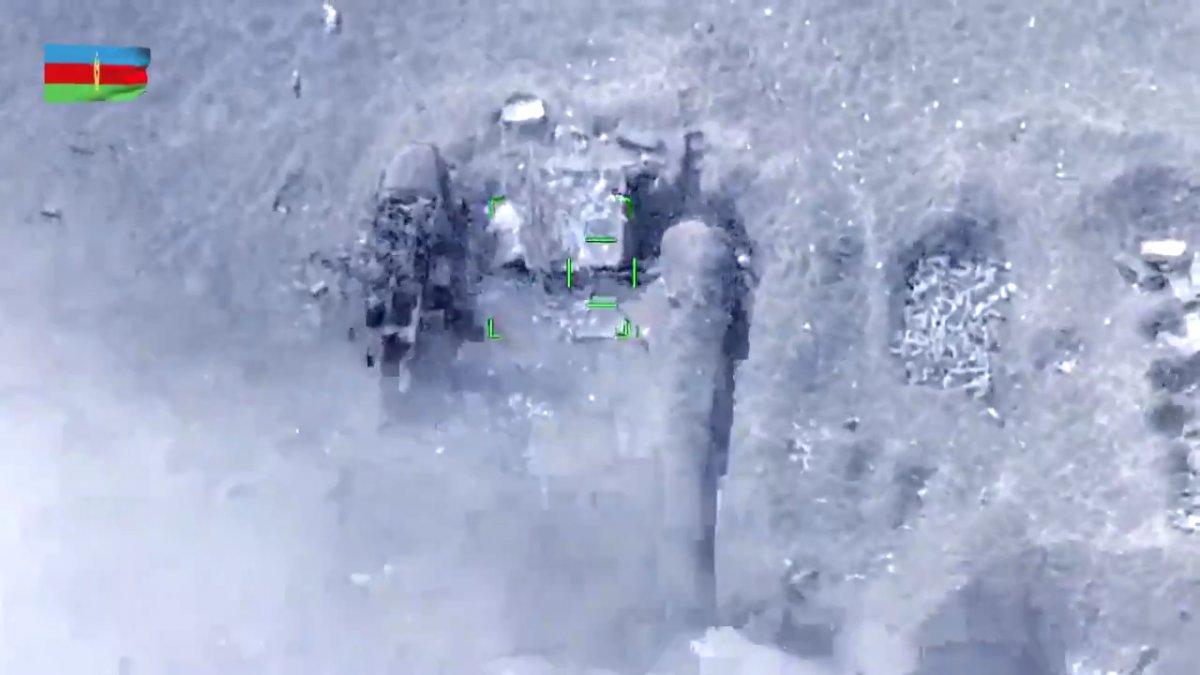 Azerbaycan ordusu Ermenistan güçlerini SİHA'lar ile vuruyor