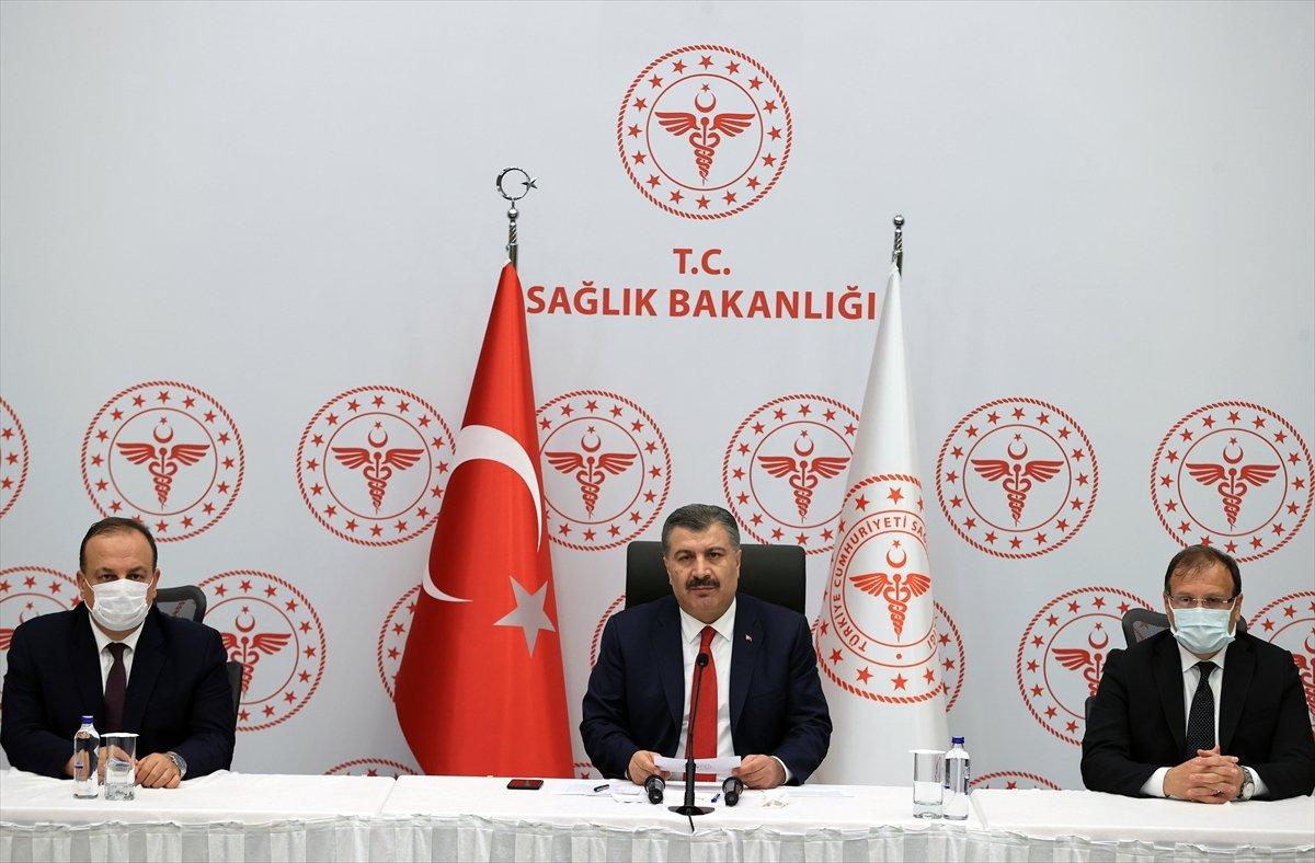 Fahrettin Koca: Salgın Anadolu'da ikinci zirve dönemini yaşıyor