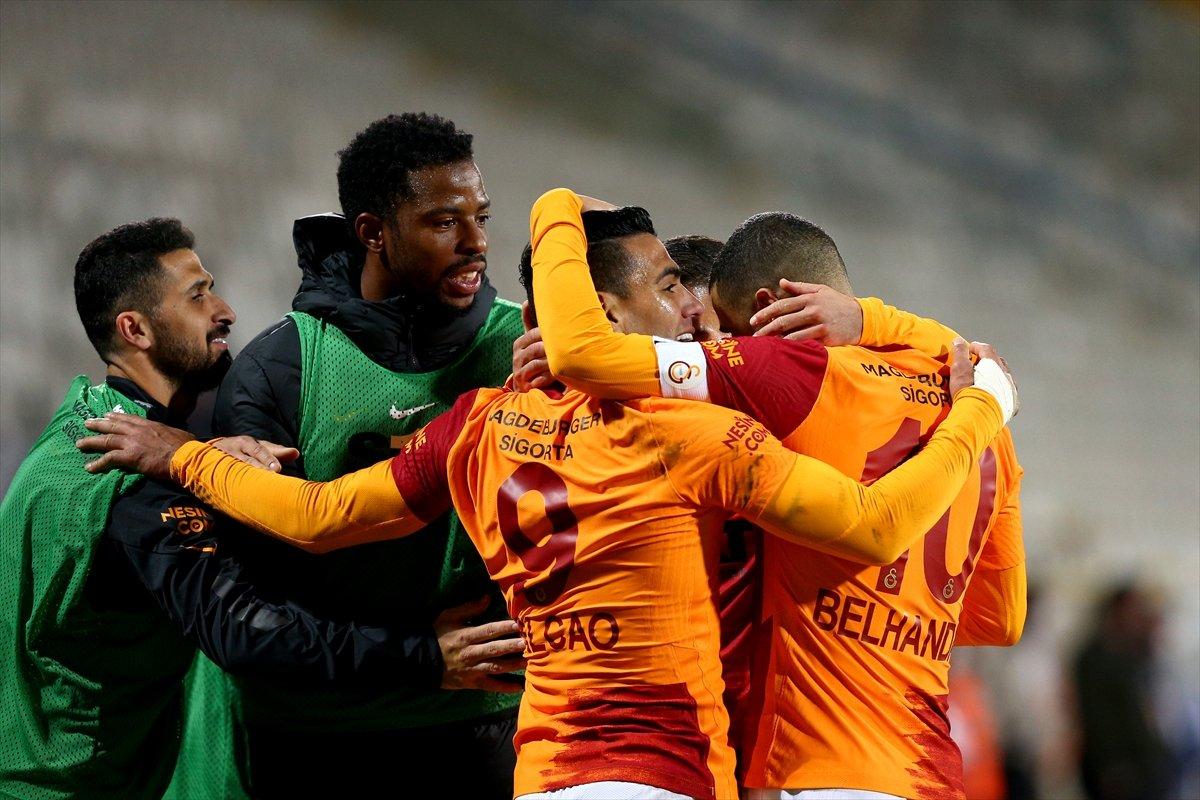 10 kişi kalan Galatasaray, BB Erzurumspor'u yendi