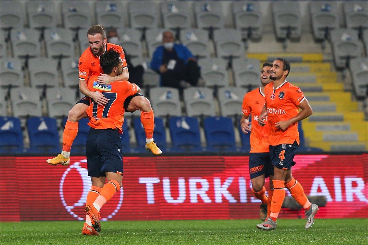 Başakşehir, Antalyaspor'a 5 gol atarak kazandı