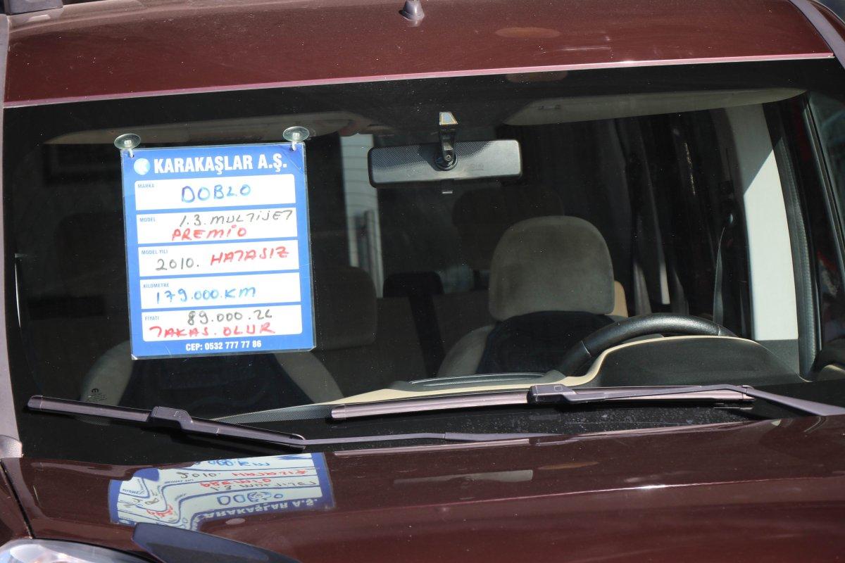 İkinci el otomobil satışlarında fiyatlar yükseldikçe el yakıyor