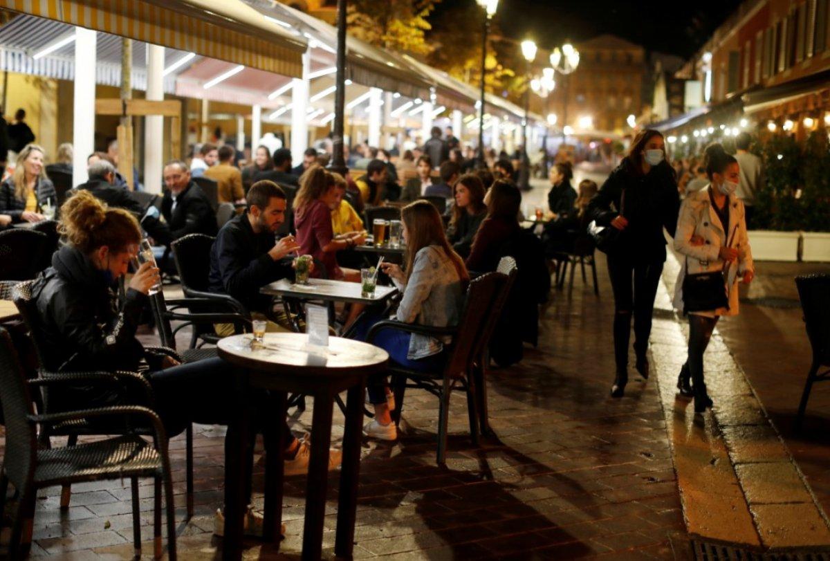 Fransa'da 24 saatte, 42 bin 32 yeni vaka