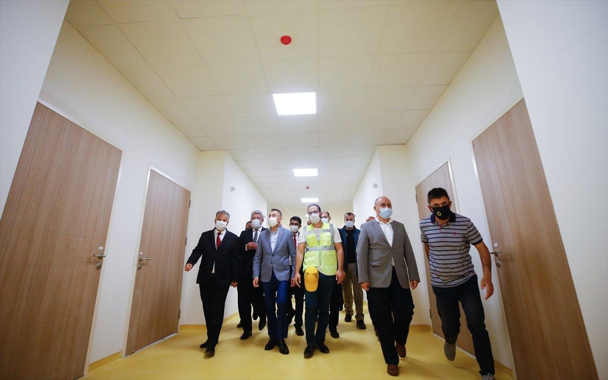 Fuat Oktay, KKTC Acil Durum Hastanesi'ni inceledi