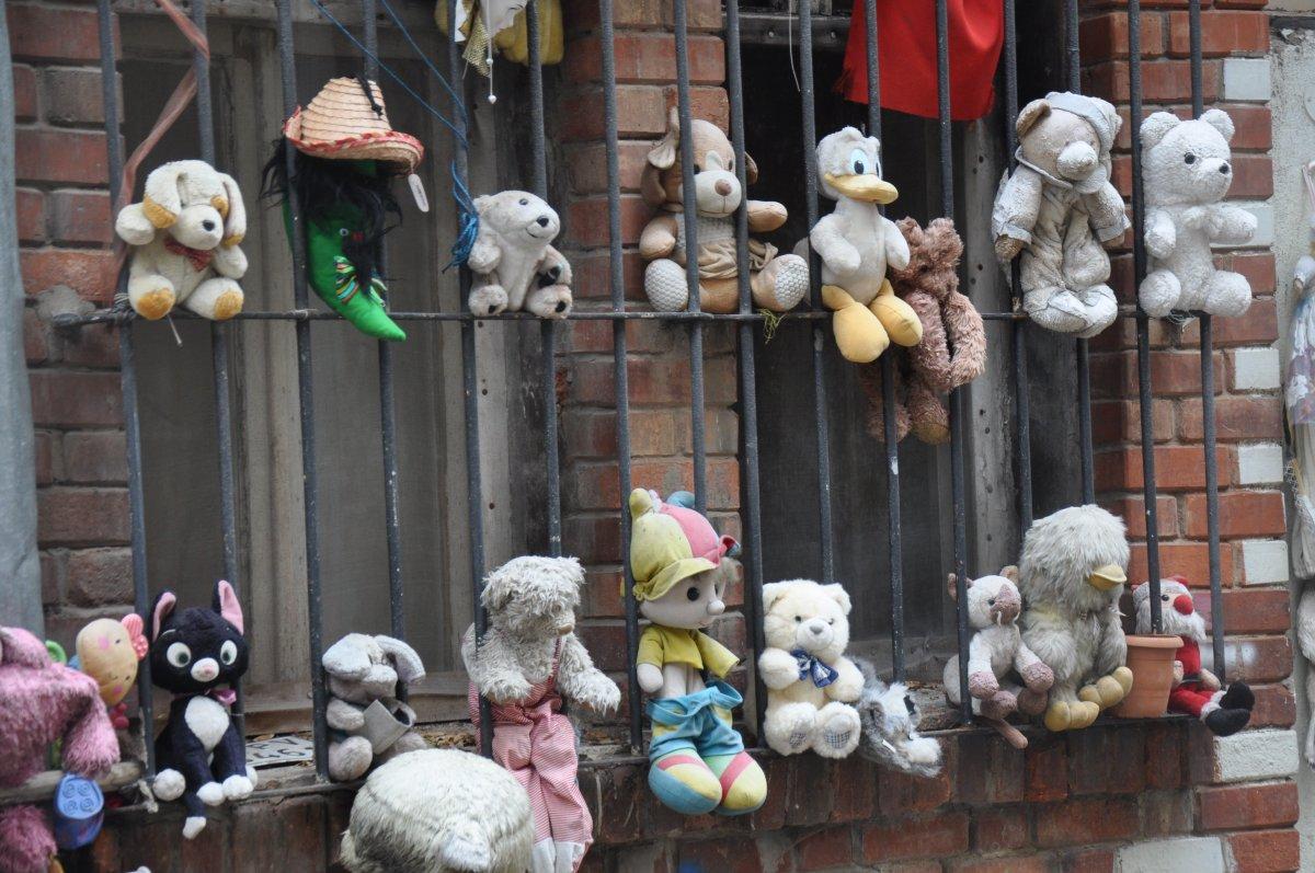 Kadıköy'de ilk oyuncağını 40 yaşında alan adam, evini oyuncaklarla donattı