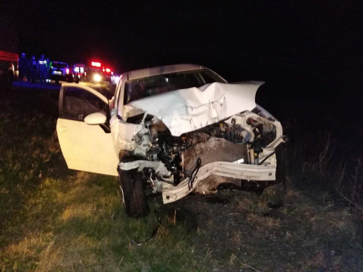 Balıkesir'de trafik kazası: 1 ölü 2 yaralı