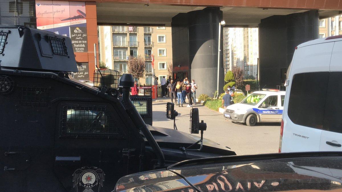 Esenyurt’ta taksiciler arasında yolcu alma kavgasında kan döküldü