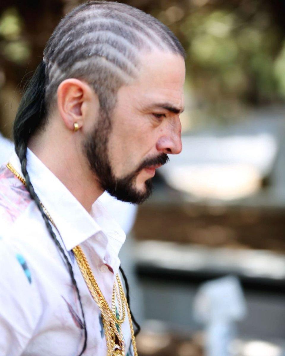 Ahmet Kural, yeni imajını paylaştı