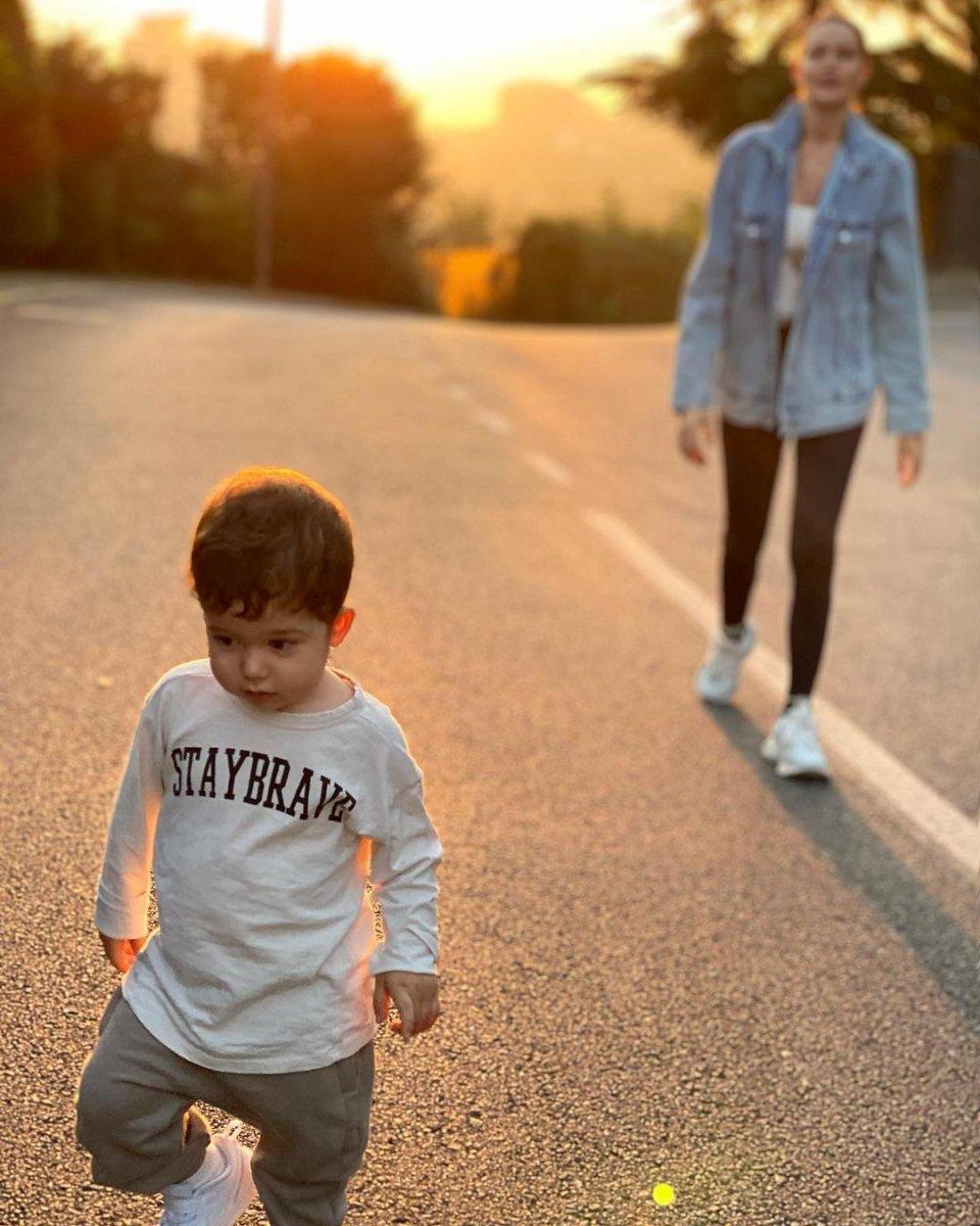 Fahriye Evcen, oğlu Karan'la fotoğraf paylaştı