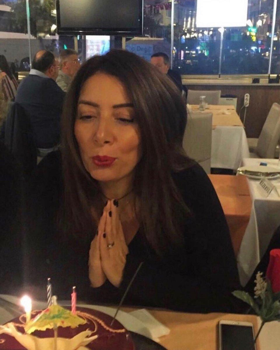 Hande Erçel’den annesine duygusal mesaj