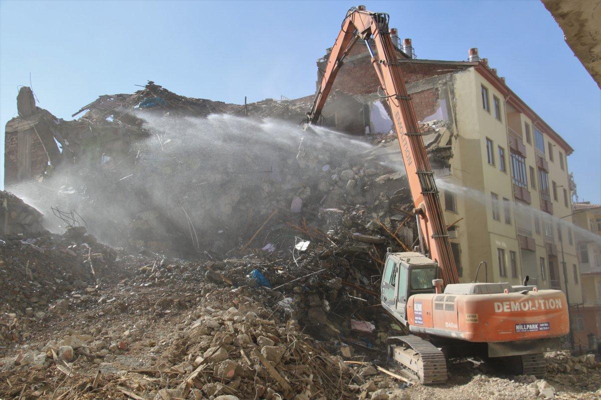 Elazığ'da ilk biten deprem konutları teslim ediliyor