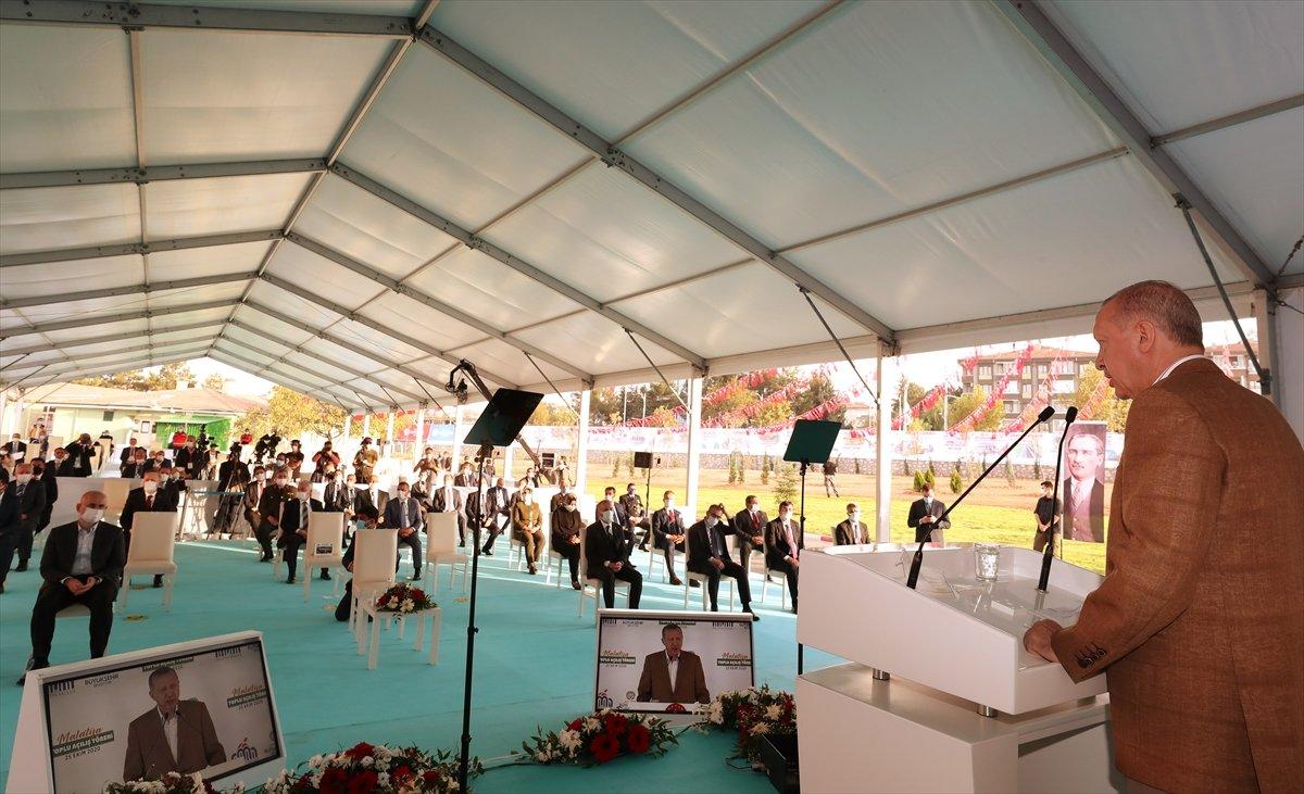 Cumhurbaşkanı Erdoğan: 2023 hedeflerimiz yol haritası olarak önümüzde duruyor