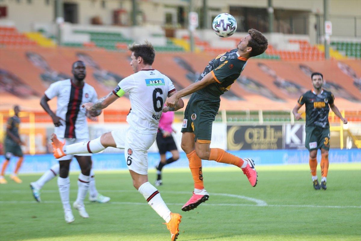 Alanyaspor, Fatih Karagümrük'ü de yendi