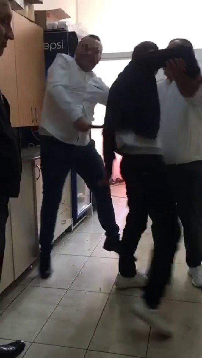 Bağcılar'da kafede taciz iddiasına dayak