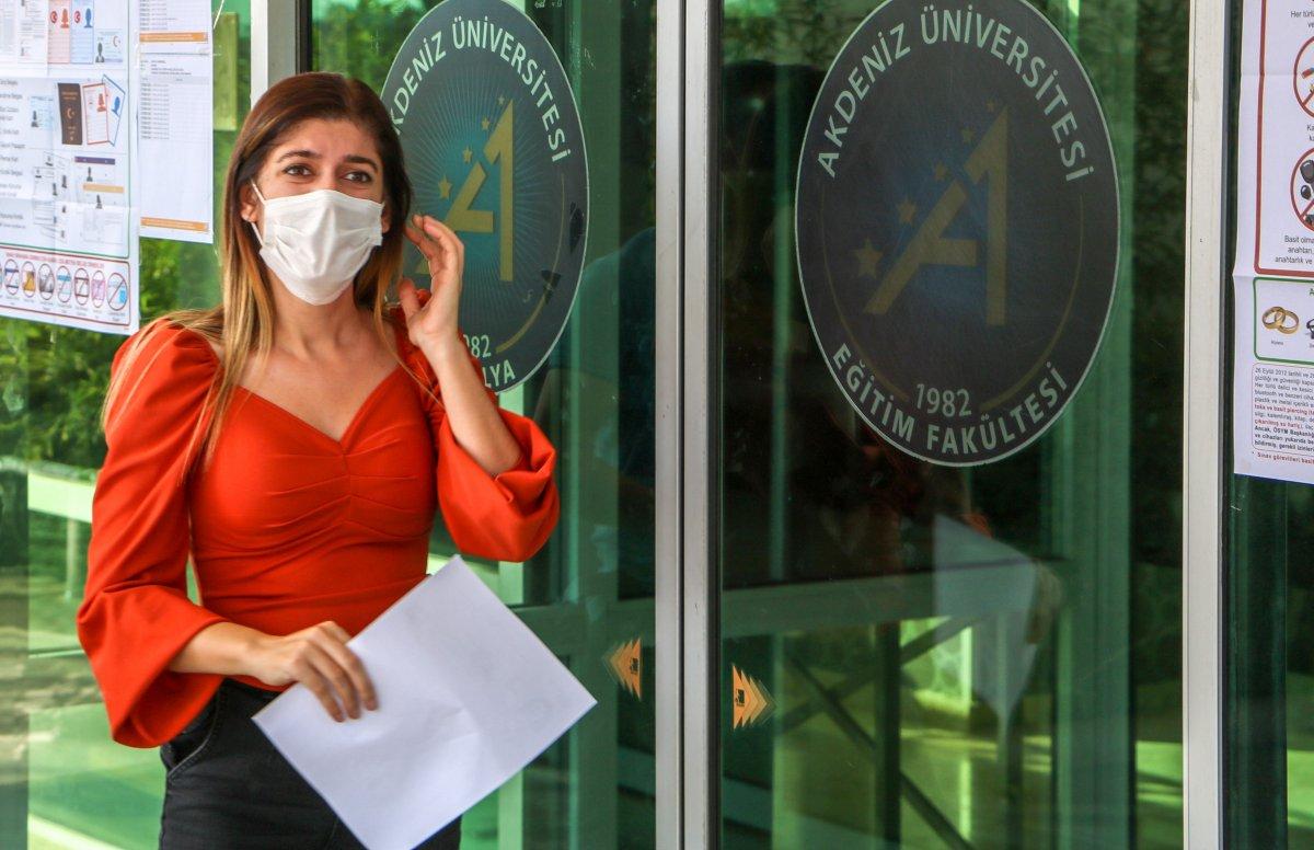 Birkaç dakikayla KPSS'ye giremeyenler