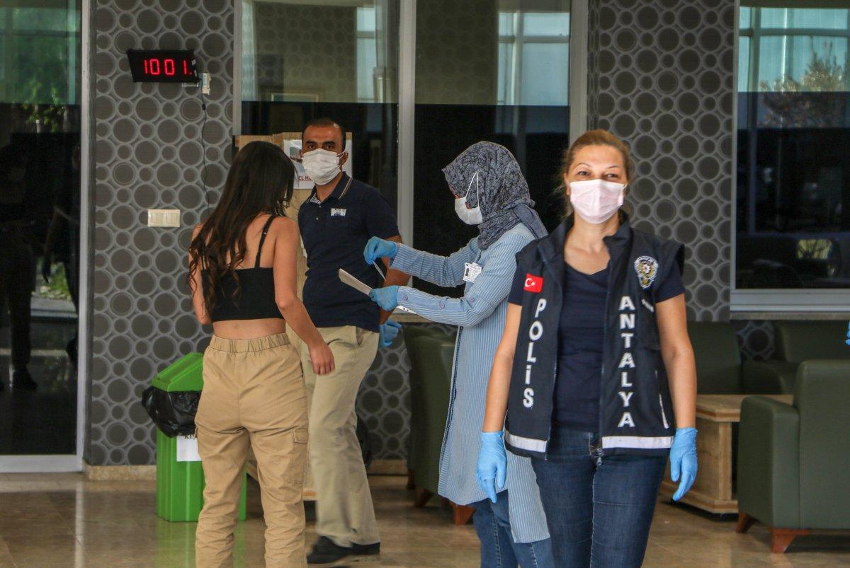 Birkaç dakikayla KPSS'ye giremeyenler