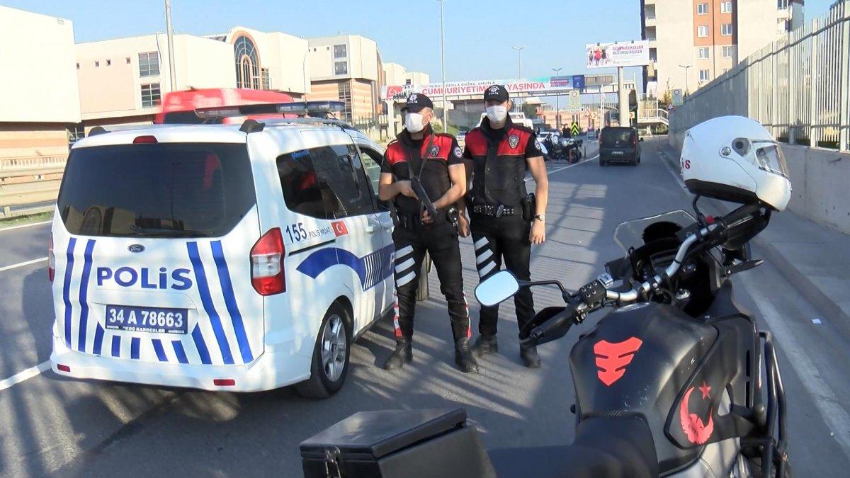 Esenler’de polisten kaçan şüpheli 5 metre yüksekten atladı