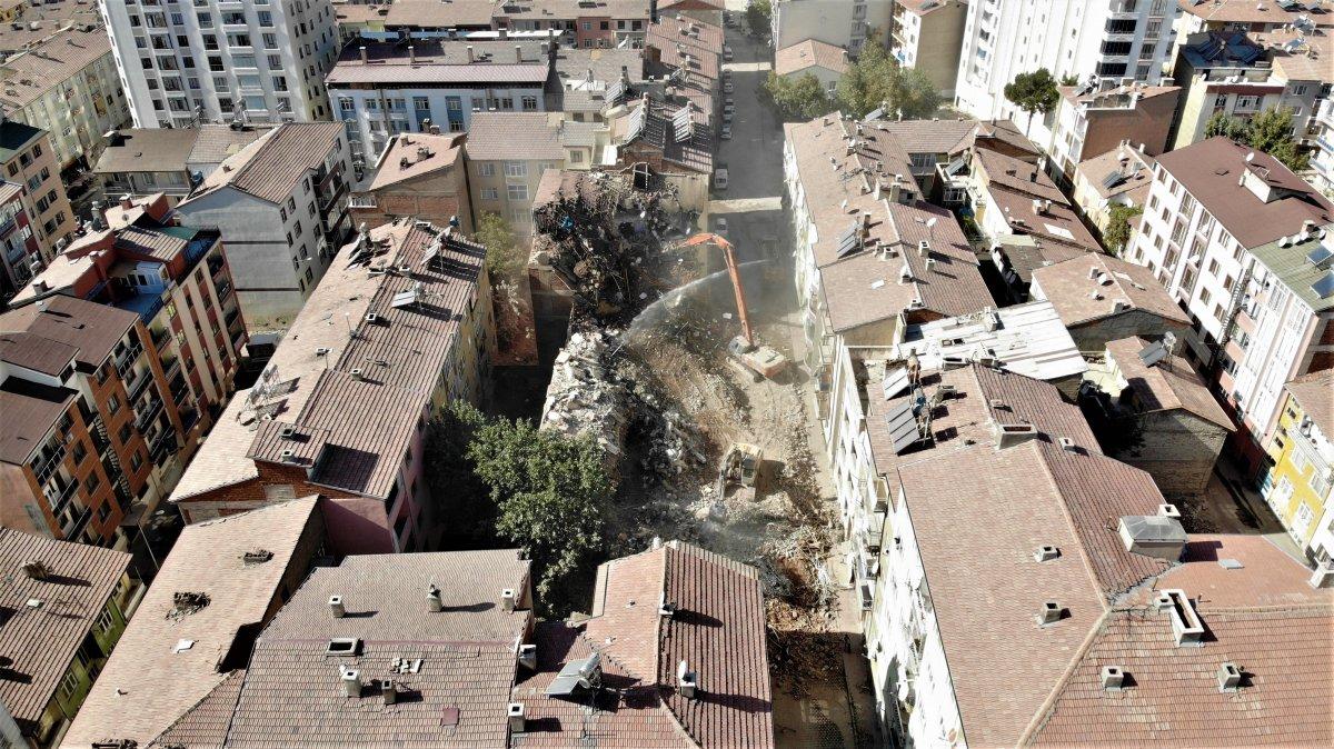 Elazığ'da ilk biten deprem konutları teslim ediliyor