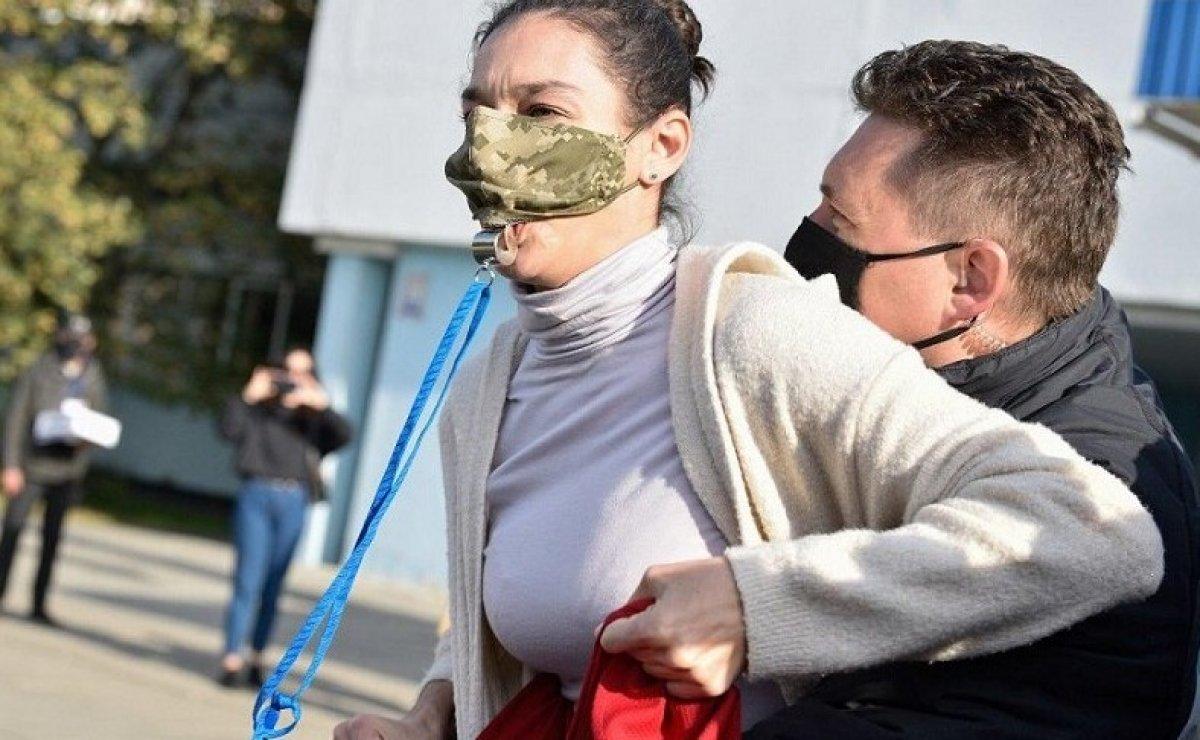 Ukrayna lideri Vladimir Zelenskiy’e çıplak eylem