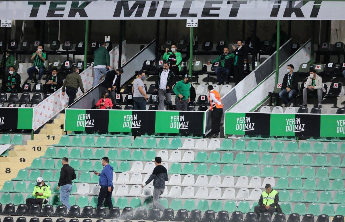 Denizlispor stadı bölüp locaya çevirdi