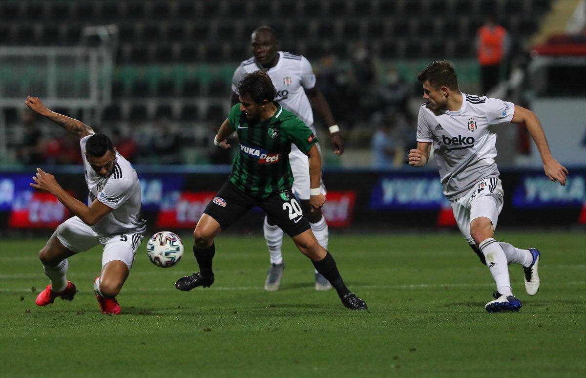 Denizlispor yönetimi, hakemin VAR kararına tepkili