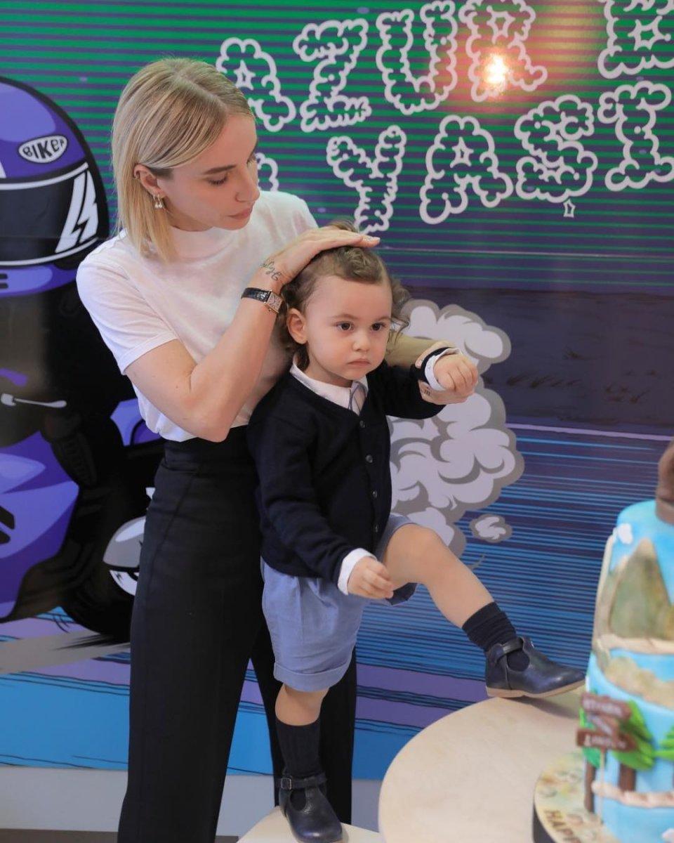 Gülşen ve Ozan Çolakoğlu Barselona'ya yerleşti