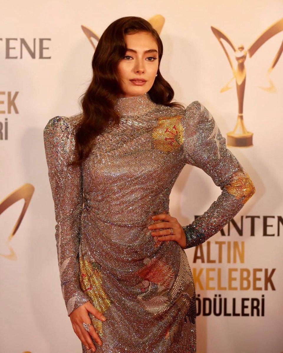 Neslihan Atagül'ün annesi