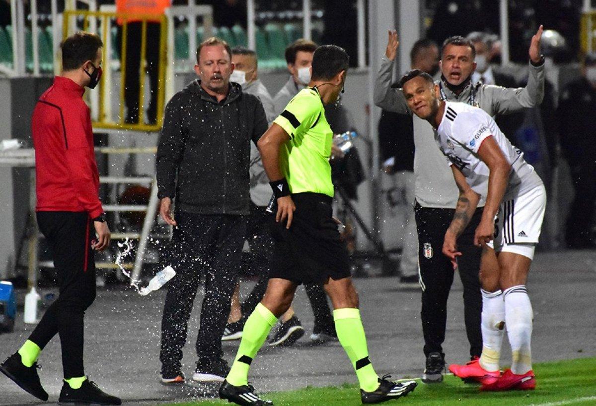 Josef de Souza: Özür dilerim