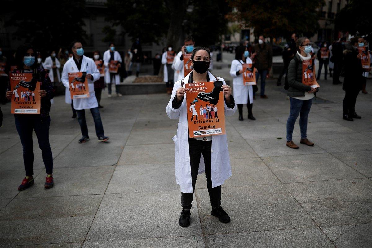 İspanya'da doktorlar greve çıktı