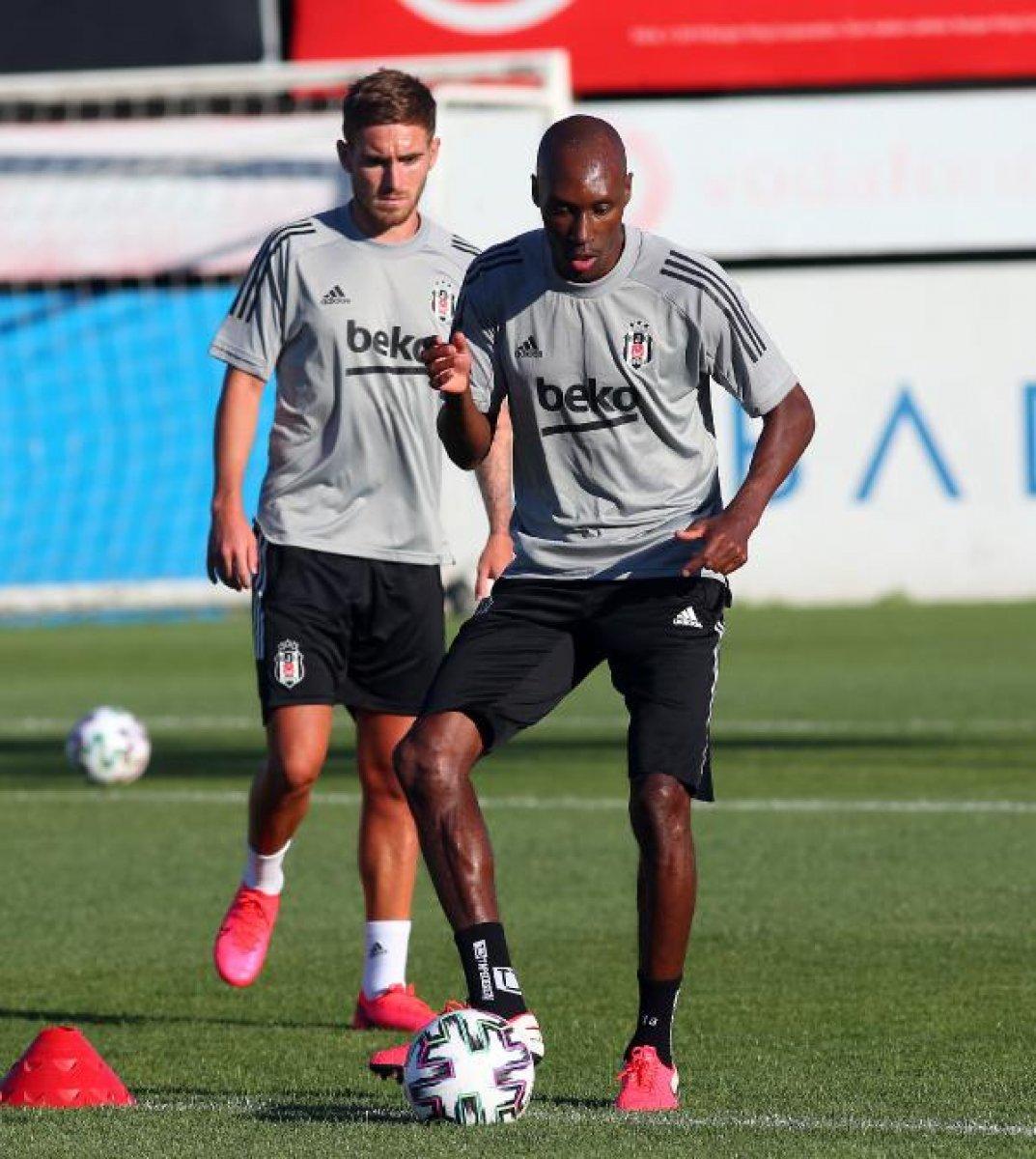 Denizlispor'a gol atan Atiba rekor kırdı