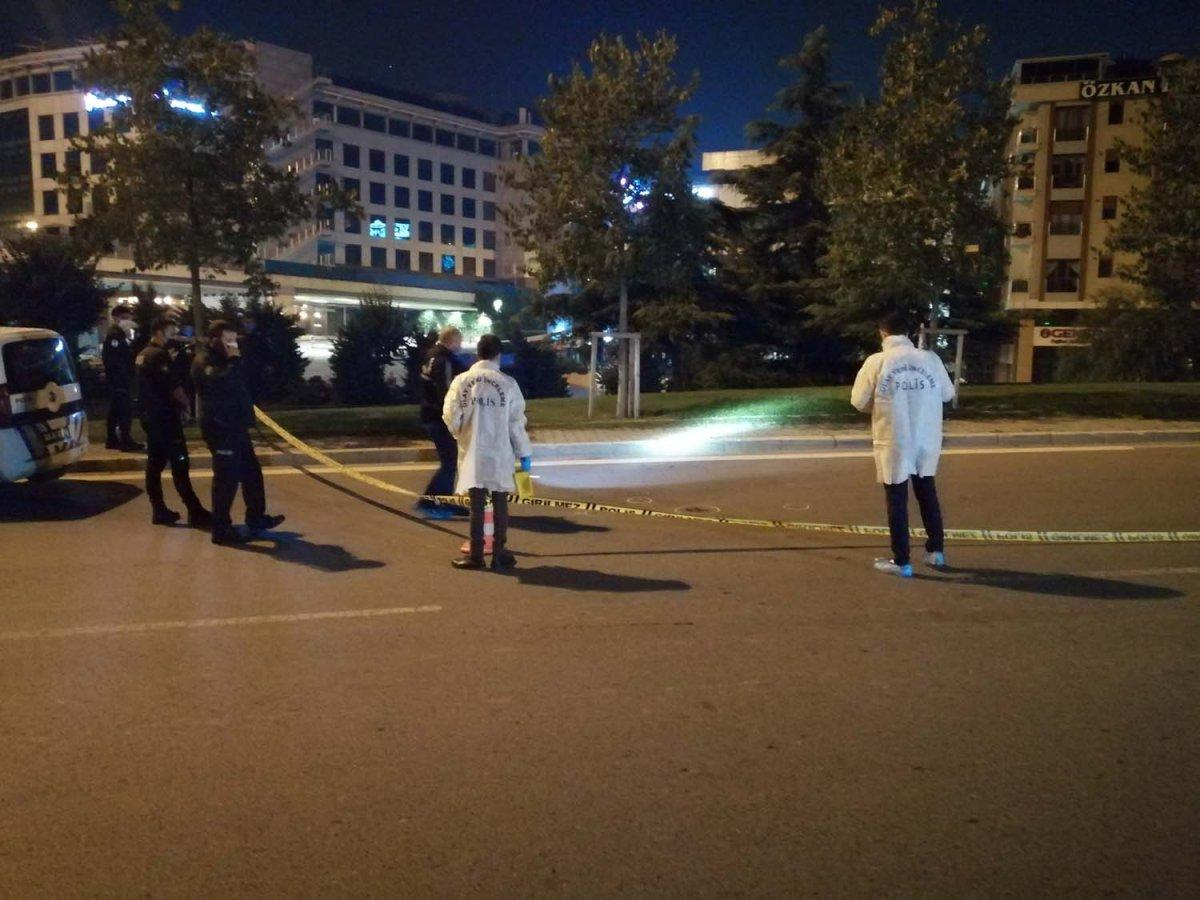 Maltepe'de otomobilden indirip üzerlerine kurşun yağdırdılar