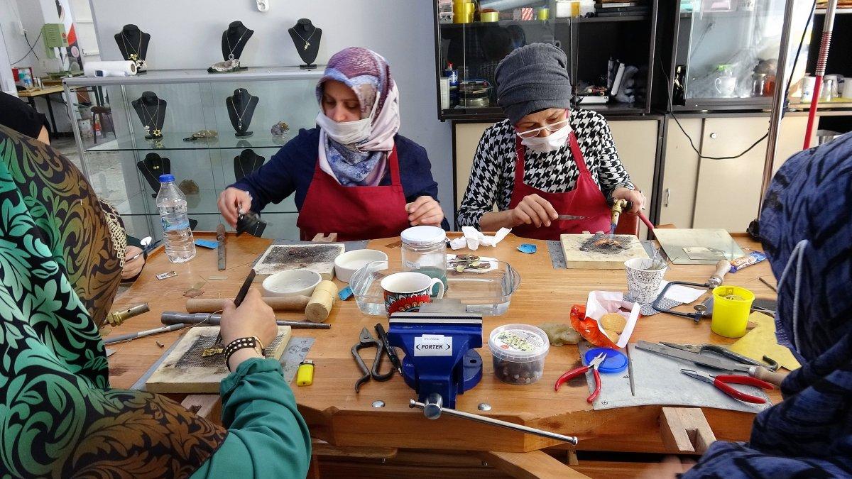 Dünyada sadece Tokat'ta çıkan taşın fiyatı altınla yarışıyor